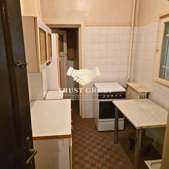 Apartament cu 2 camere semidecomandat în Cișmigiu