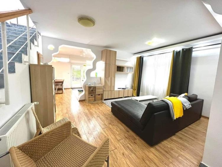 Duplex cu 5 camere cu Canalizare în Bună Ziua