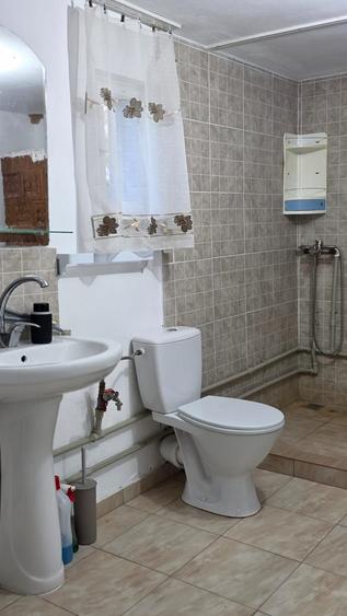 Casă cu 4 camere în Tărlungeni
