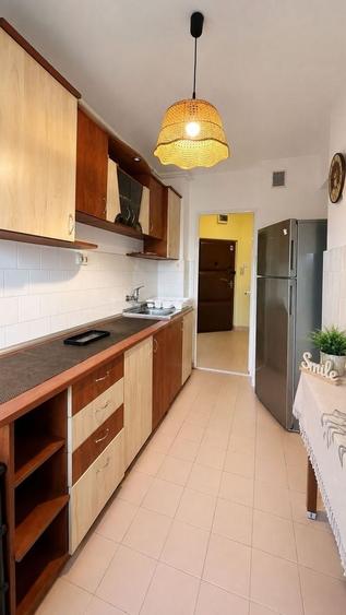 Apartament cu 2 camere decomandat, mobilat în Semicentral