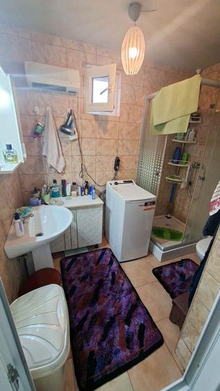 Casă cu 4 camere în Bobicești