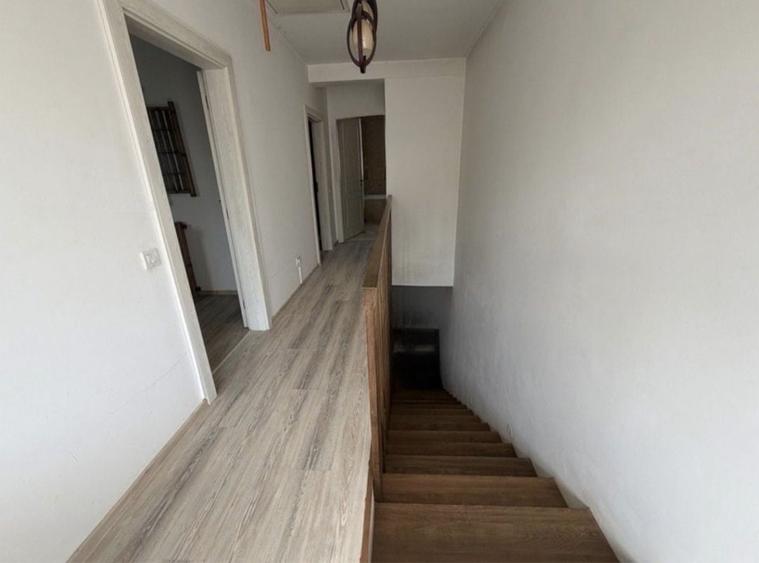 Casă cu 3 camere cu Teren 200 Mp în Berceni