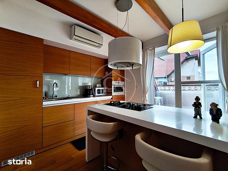 Apartament cu 4 camere decomandat în Central