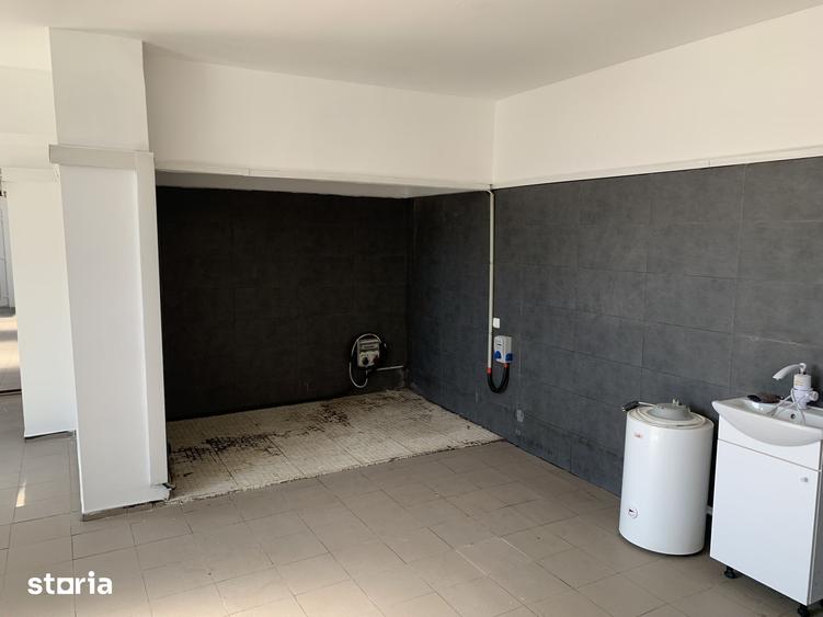 Spațiu comercial, de 100 mp, în Lupeni