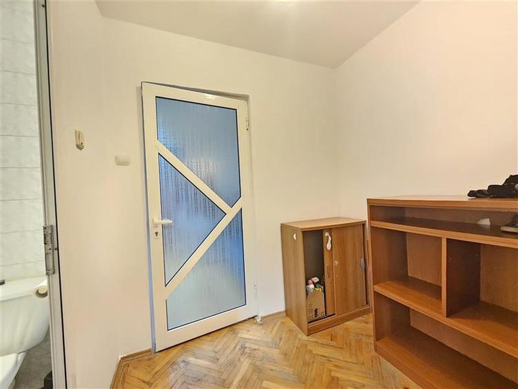 Apartament cu 2 camere semidecomandat în Cornișa