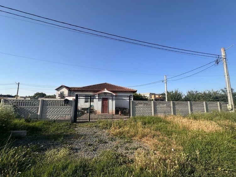 Casă cu 3 camere în Poiana