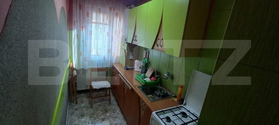 Apartament cu 2 camere semidecomandat, mobilat în Calea Moldovei