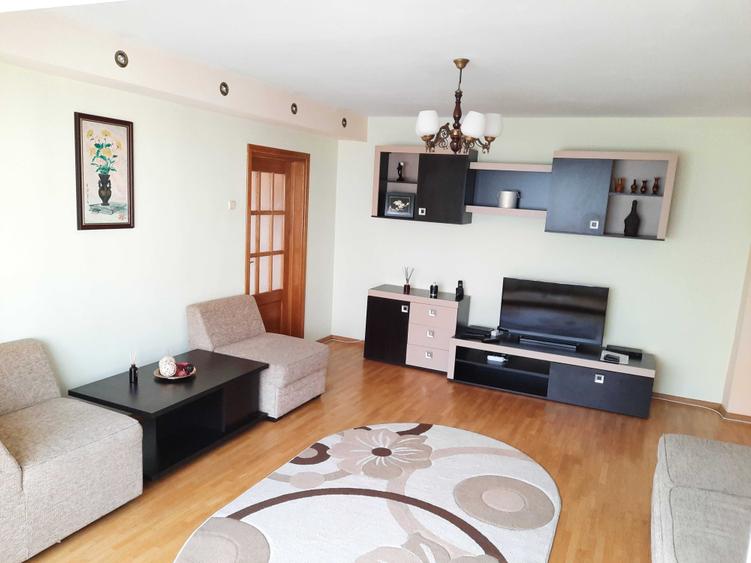 Apartament cu 2 camere semidecomandat în Ultracentral