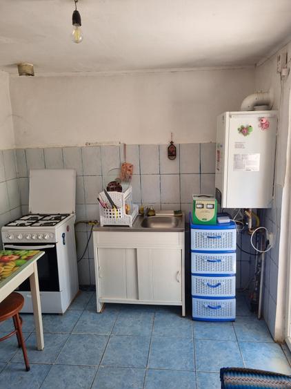Casă individuală cu 3 camere cu Canalizare în Rahova