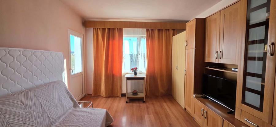 Garsonieră decomandată în Periferie