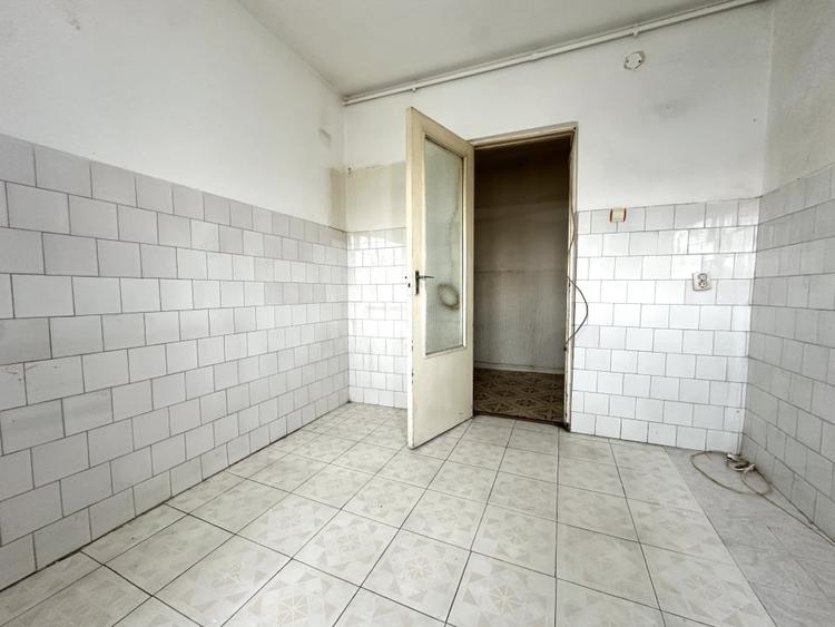 APARTAMENT 2 CAMERE I CETATE ZONA CLOSCA I NERENOVAT I BLOC CARAMIDA I - 9