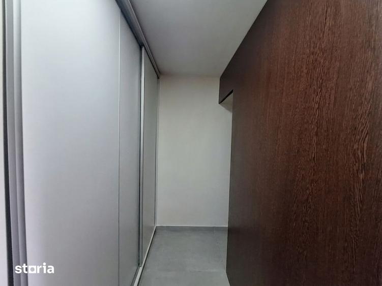 Apartament cu 2 camere, mobilat în Est