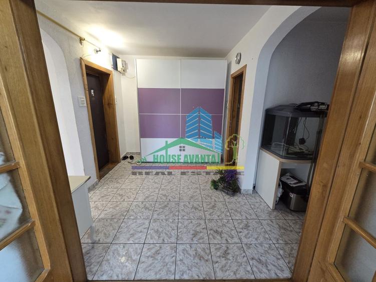 Apartament cu 3 camere decomandat în Ultracentral