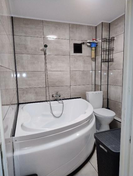 Garsonieră semidecomandată în Apărătorii Patriei