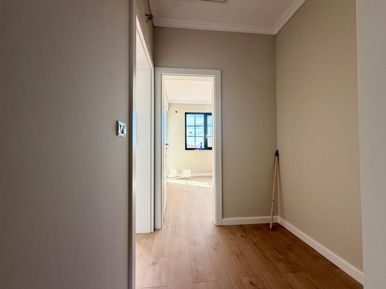 Duplex cu 5 camere cu Canalizare în Dumbrăvița