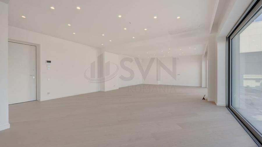 Apartament cu 4 camere decomandat în Aviației