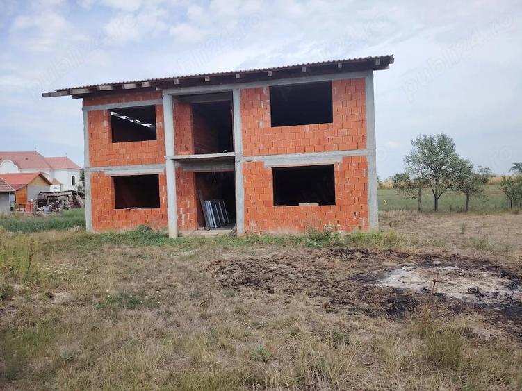 Casă cu 1 camere cu Teren 334 Mp în Bicaci