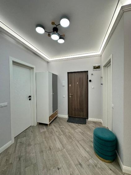 Apartament cu 3 camere decomandat, mobilat în Florești