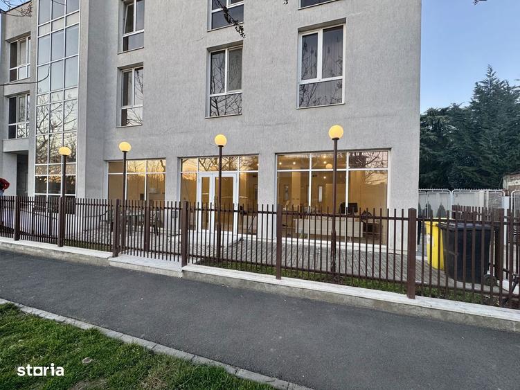 Spațiu comercial, de 80 mp, în Soarelui