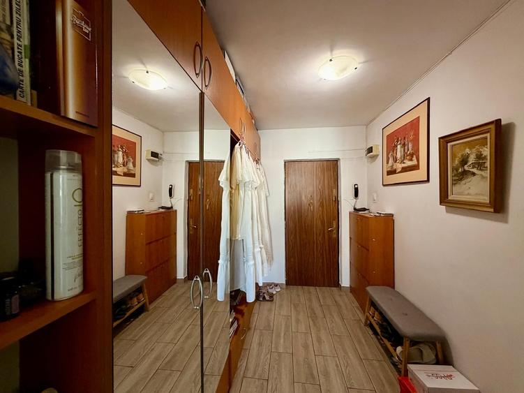 Apartament cu 2 camere decomandat în Turda