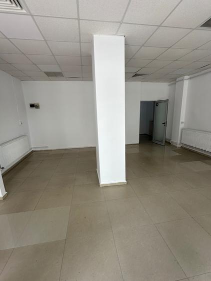 Spațiu comercial, de 65 mp, în Exterior Vest