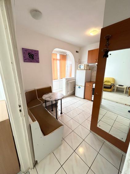 Apartament cu 2 camere semidecomandat, mobilat în Grivița