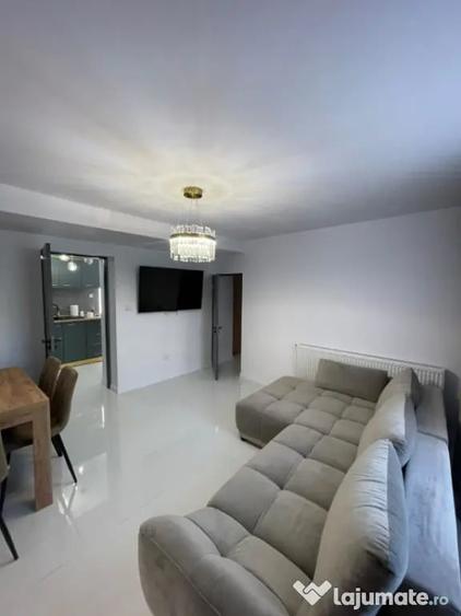 Apartament cu 3 camere decomandat în Ultracentral