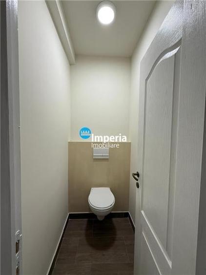 Spațiu comercial, de 100 mp, în Baza 3