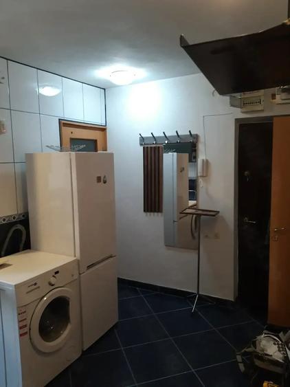 Apartament cu 2 camere decomandat în Berceni