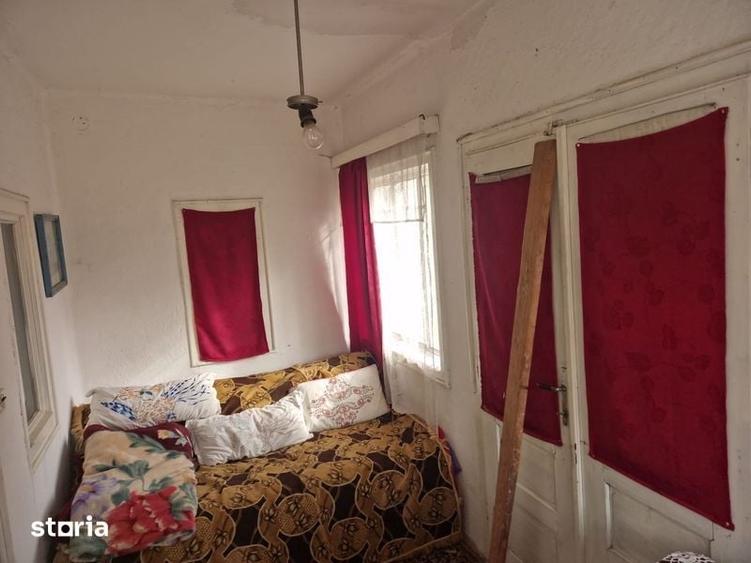 Casă cu 2 camere cu Teren 80 Mp în Corbu