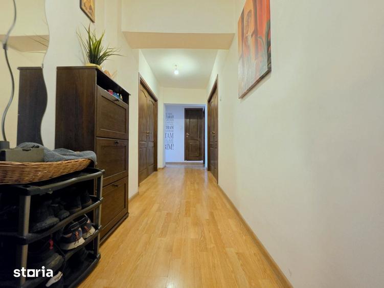 Apartament cu 4 camere decomandat în Vitan