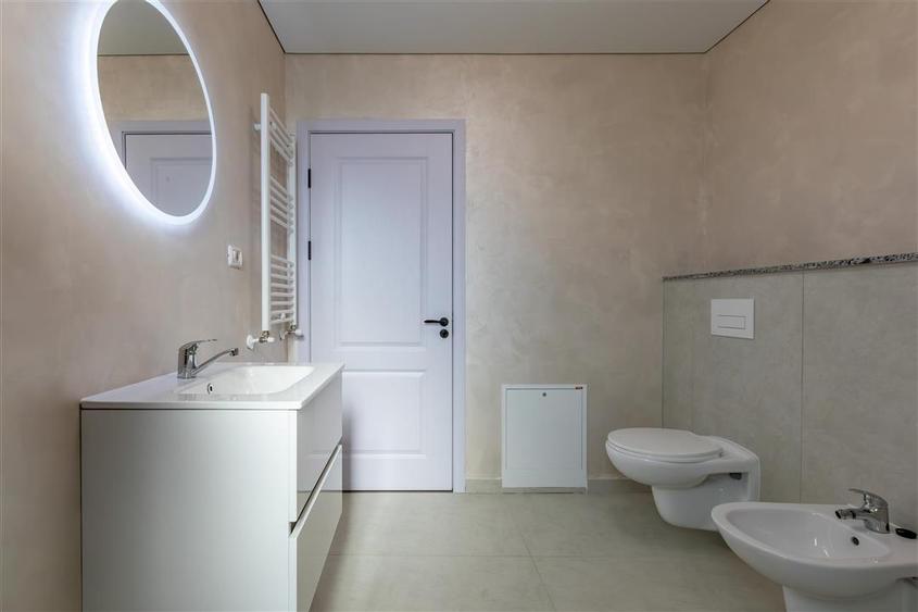 Casă individuală cu 3 camere cu Teren 385 Mp în Central
