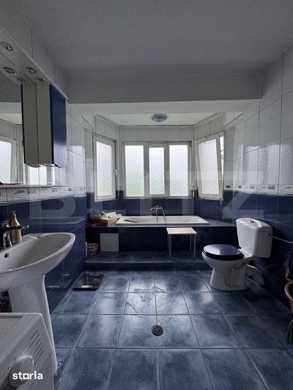 Casă cu 7 camere cu Teren 230 Mp în Siloz