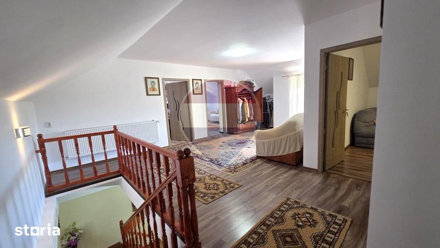Casă cu 7 camere cu Teren 1400 Mp în Brâncovenești