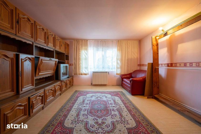 Casă cu 5 camere cu Teren 350 Mp în Cantemir