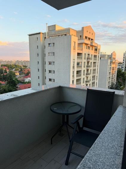 Garsonieră decomandată în Gorjului