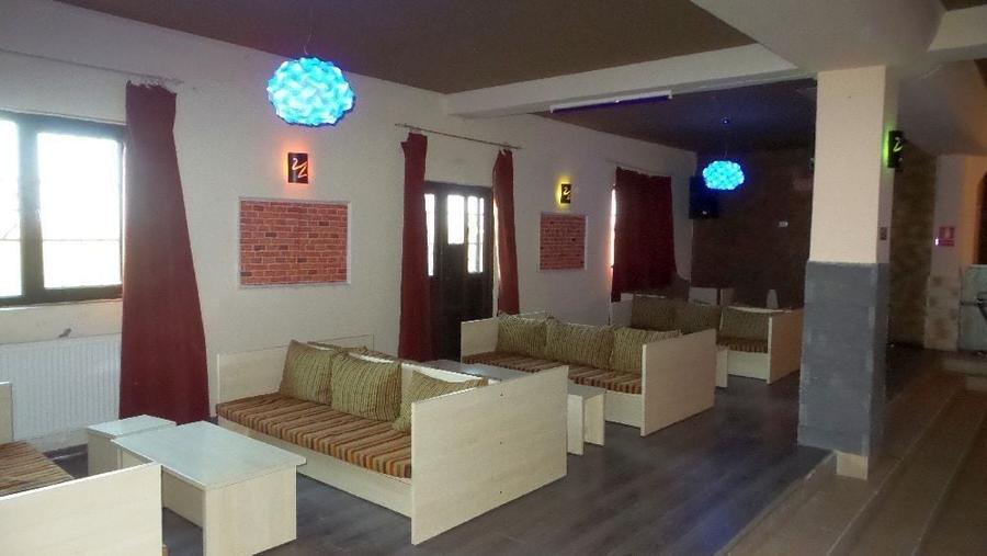 Spațiu comercial, de 450 mp, în Est