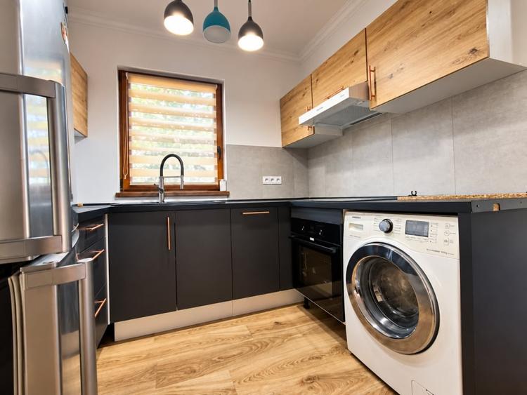 Apartament cu 3 camere semidecomandat în Baciu
