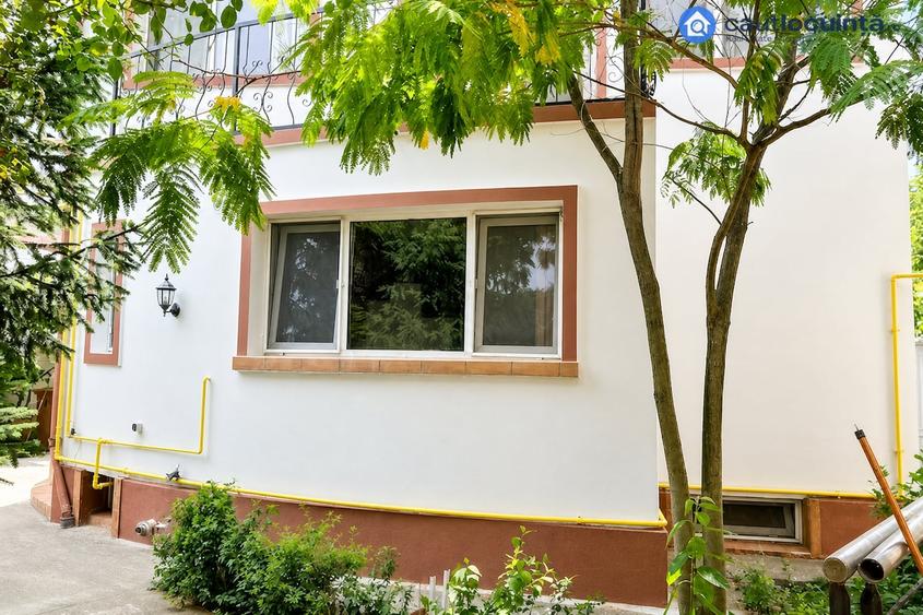 Casă cu 5 camere cu Teren 50 Mp în Andronache