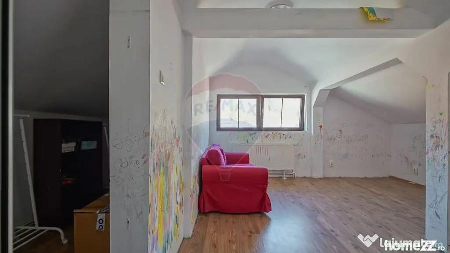 Casă cu 4 camere cu Teren 108 Mp în Schei