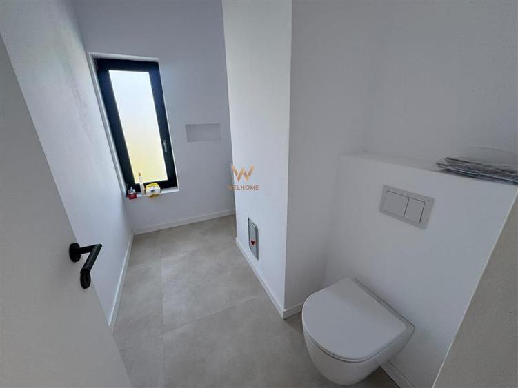 Casă individuală cu 4 camere cu Piscina în Șelimbăr