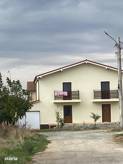 Casă cu 6 camere cu Teren 426 Mp în Agigea