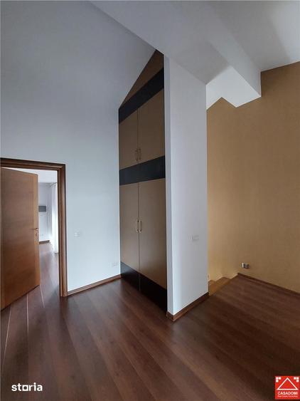 Casă cu 4 camere cu Teren 187 Mp în Grădiște