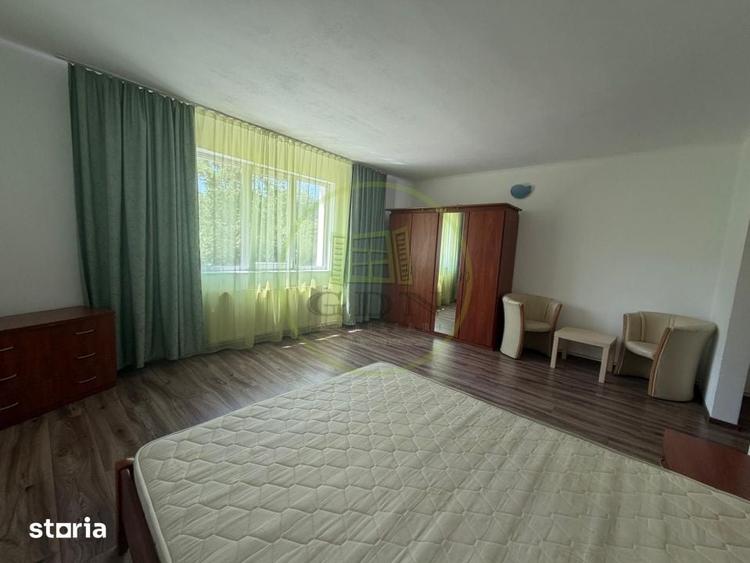 Apartament cu 4 camere în Centrul Istoric