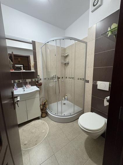 Apartament cu 3 camere decomandat în Lenin Sud