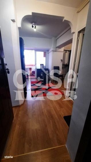 Garsonieră decomandată în Central