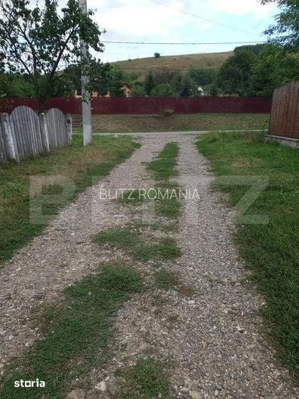 Teren intravilan de 1500 mp, canalizare, Gaureni