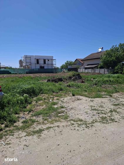 Teren de 600 mp, în Malu Mare