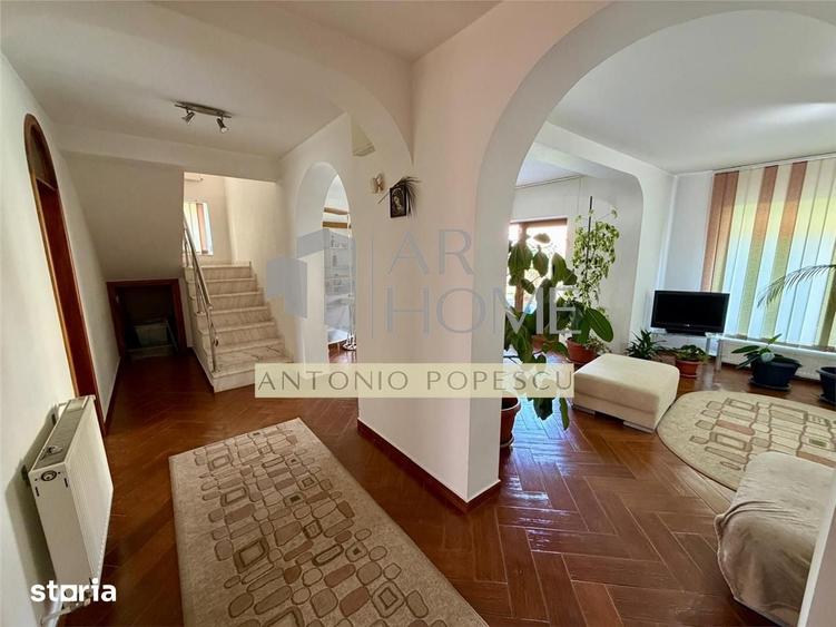 Casă cu 4 camere cu Teren 1222 Mp în Albert