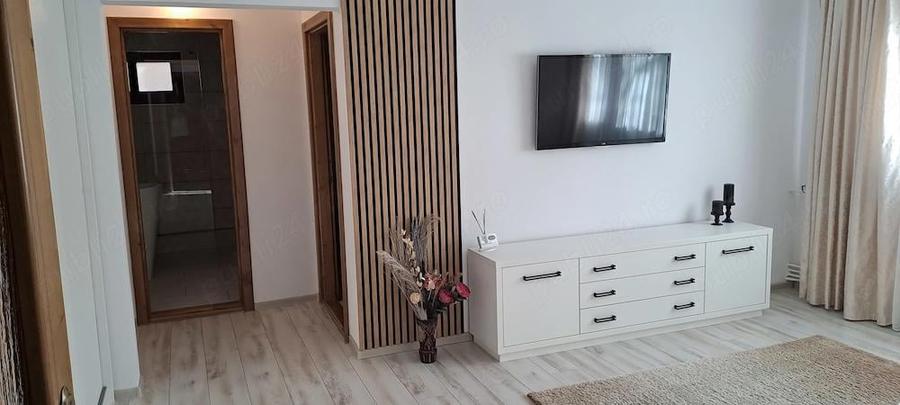 Apartament cu 2 camere semidecomandat în Polivalentă